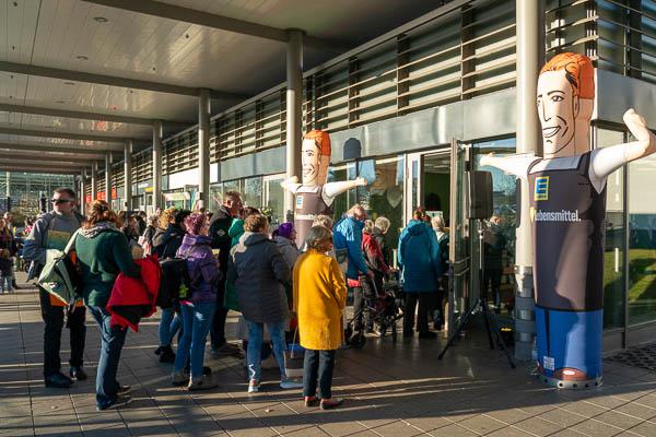 Freiburg Peter Maffay Und Ehefrau Hendrikje Balsmeyer Signierten Ihre