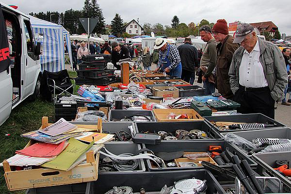 Freiamt: Oldtimer-Teilemarkt wieder "trinationales" Ereignis am