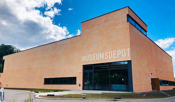 18. September: Dreiländermuseum Lörrach weiht Museumsdepot ein.
Das neue Museumsdepot des Dreiländermuseums in Lörrach.

Foto: Dreiländermuseum Lörrach - Markus Moehring