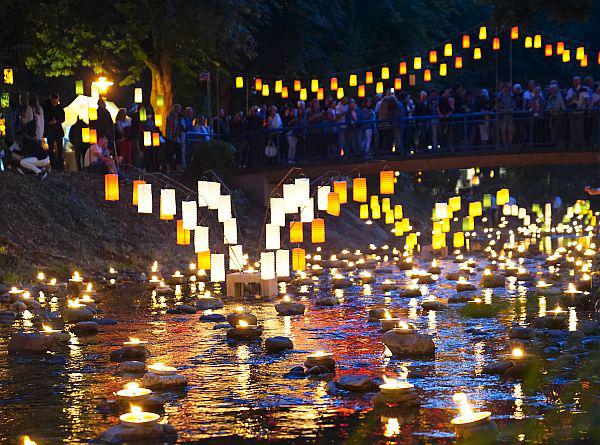 13./14. Juli 2024: Großes Lichterfest in Bad Krozingen.

Foto: Kur und Bäder GmbH Bad Krozingen