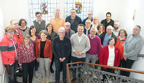 Blutspender in Offenburg geehrt.
Blutspender mit Oberbürgermeister Marco Steffens (vorne Mitte) sowie Stefan Falk und Karl Sauer (links und rechts daneben).

Foto: Stadt Offenburg - Iris Rothe