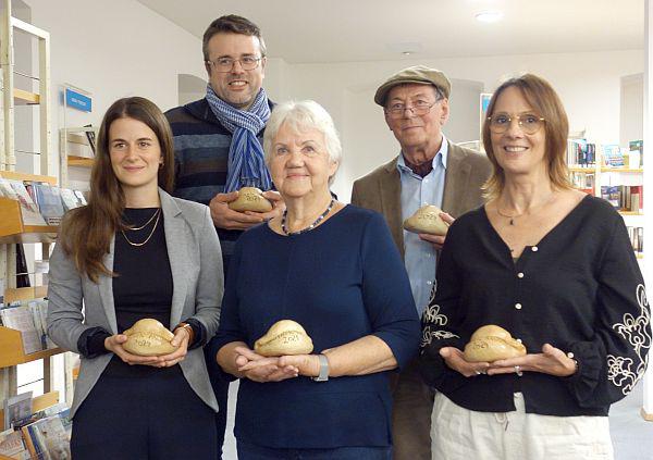 Alemannische Prosa und Lyrik standen in Lahr im Rampenlicht.
Murre-Gewinner 2024 (von links): Catharina Müller, Jean-Christophe Meyer, Heidi Zöllner, Jörg Bertsch und Daniela Dittel.

Foto: Stadt Lahr