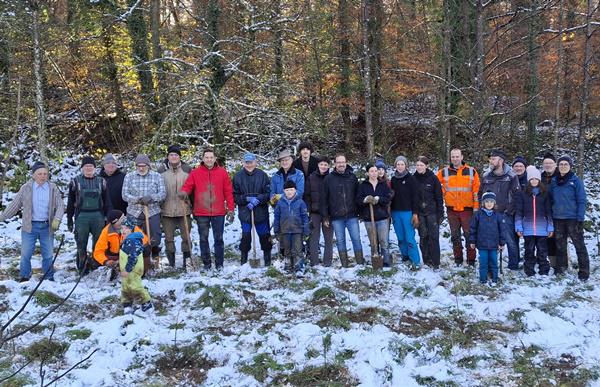 Baumpflanzktion in Mundingen

Foto: Eichbergturm Verein