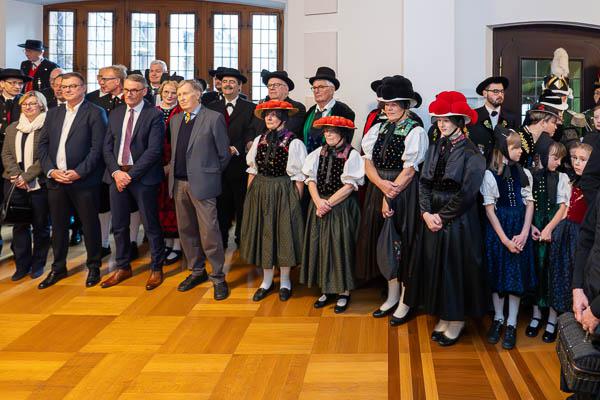 Regierungspräsident Gabbert und Landrat Ante empfingen Trachtenträger des Bundes Heimat und Volksleben gemeinsam zum neuen Jahr in Freiburg.

Foto: Jens Glade / Internetzeitung REGIOTRENDS