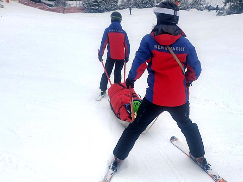 Bergwacht Schwarzwald mit mehreren Einsätzen für Wanderer und Wintersportler.
Einsatz Notschrei.

Foto: Bergwacht Schwarzwald e.V.