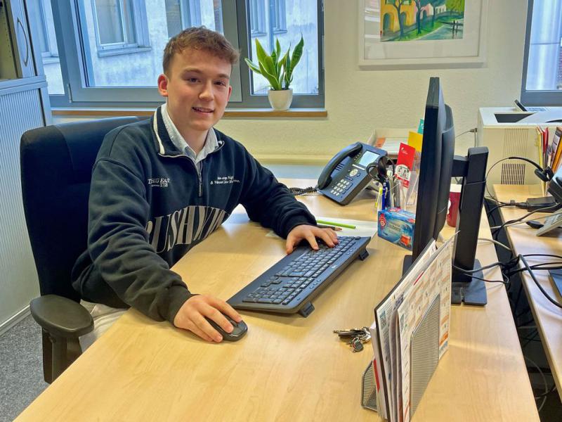 Maximilian Koellner an seinem Arbeitsplatz.

Foto: Siefke