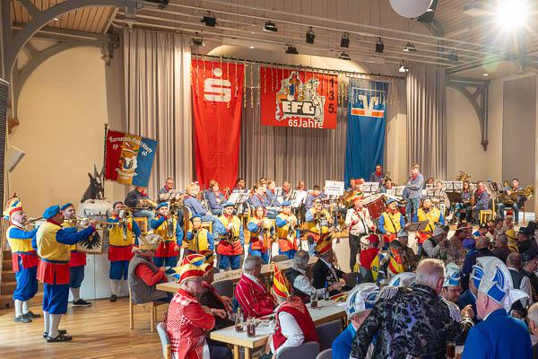 135. Bockfrühschoppen der Emmendinger Fasnachtsgesellschaft

Einstmmung mit den Hachberger Herolden

Foto: Jens Glade / Internetzeitung REGIOTRENDS