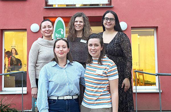 Internationalen Frauentag im Roten Haus in Waldkirch gefeiert.
Die Teilnehmerinnen der Podiumsdiskussion: 
Vordere Reihe, von links: Olesia Besiedina und Jule Rehm.
Hintere Reihe, von links: Olga Yerochina, Katja Lang und Sultan Atay-Özel.

Foto: Stadt Waldkirch