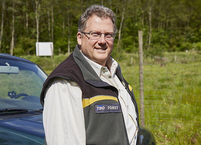 Klimapositive Waldwirtschaft in Offenburg.
Klimapositive Waldwirtschaft im Blick: Andreas Broß. 

Foto: Stadt Offenburg - Privat